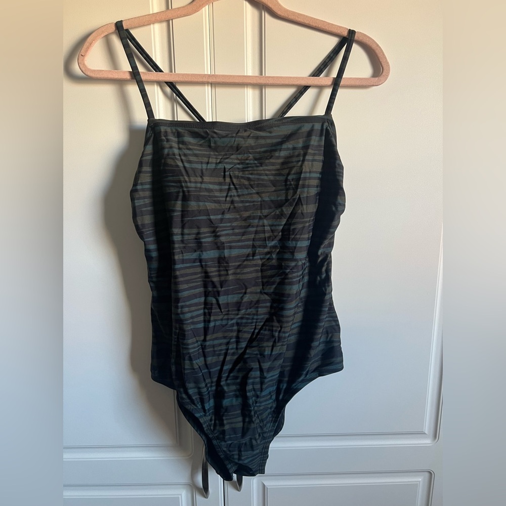 ♥️New♥️ Full Piece Swimsuit